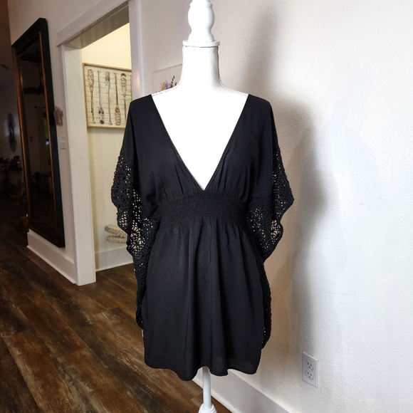 Victoria’s Secret Open Back Crochet Swim Cover Up Tunic Size Medium - Picture 3 of 12